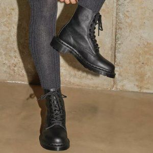1460 PASCAL WOMEN'S MONO LACE UP BOOTS